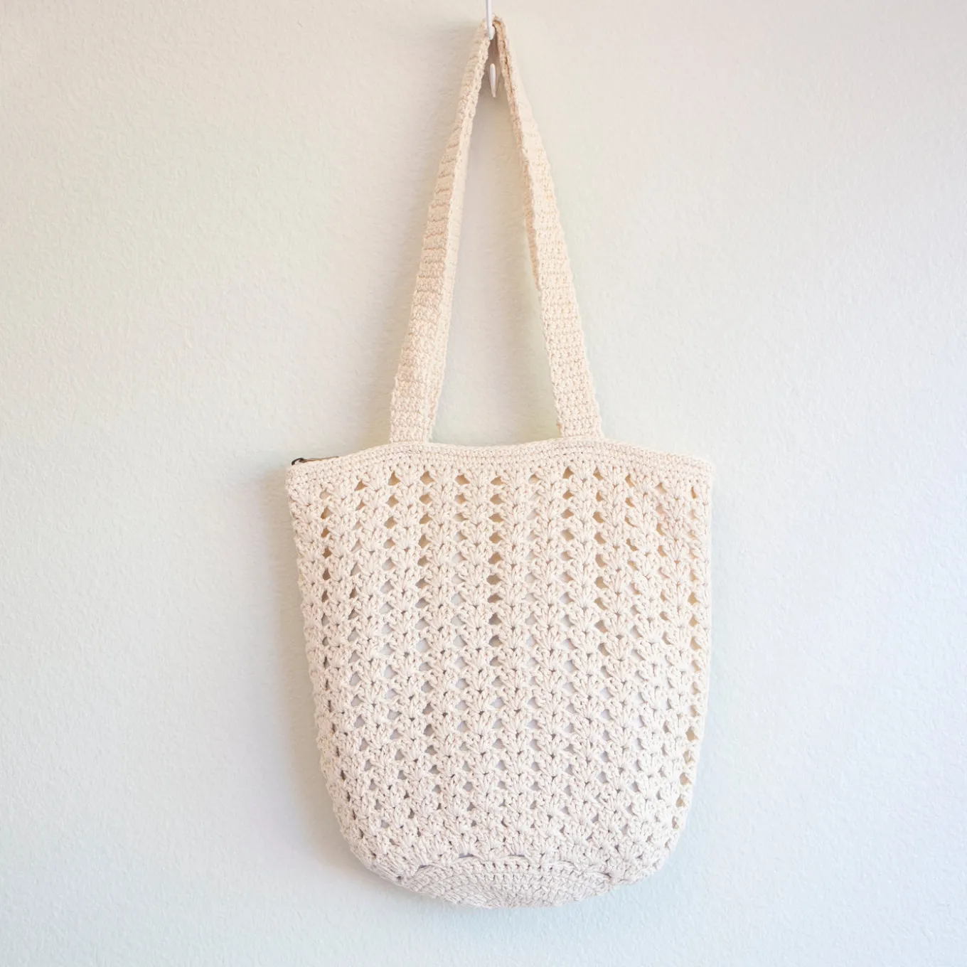 Elena Handbags Handmade Crochet Retro Style Tote Bag