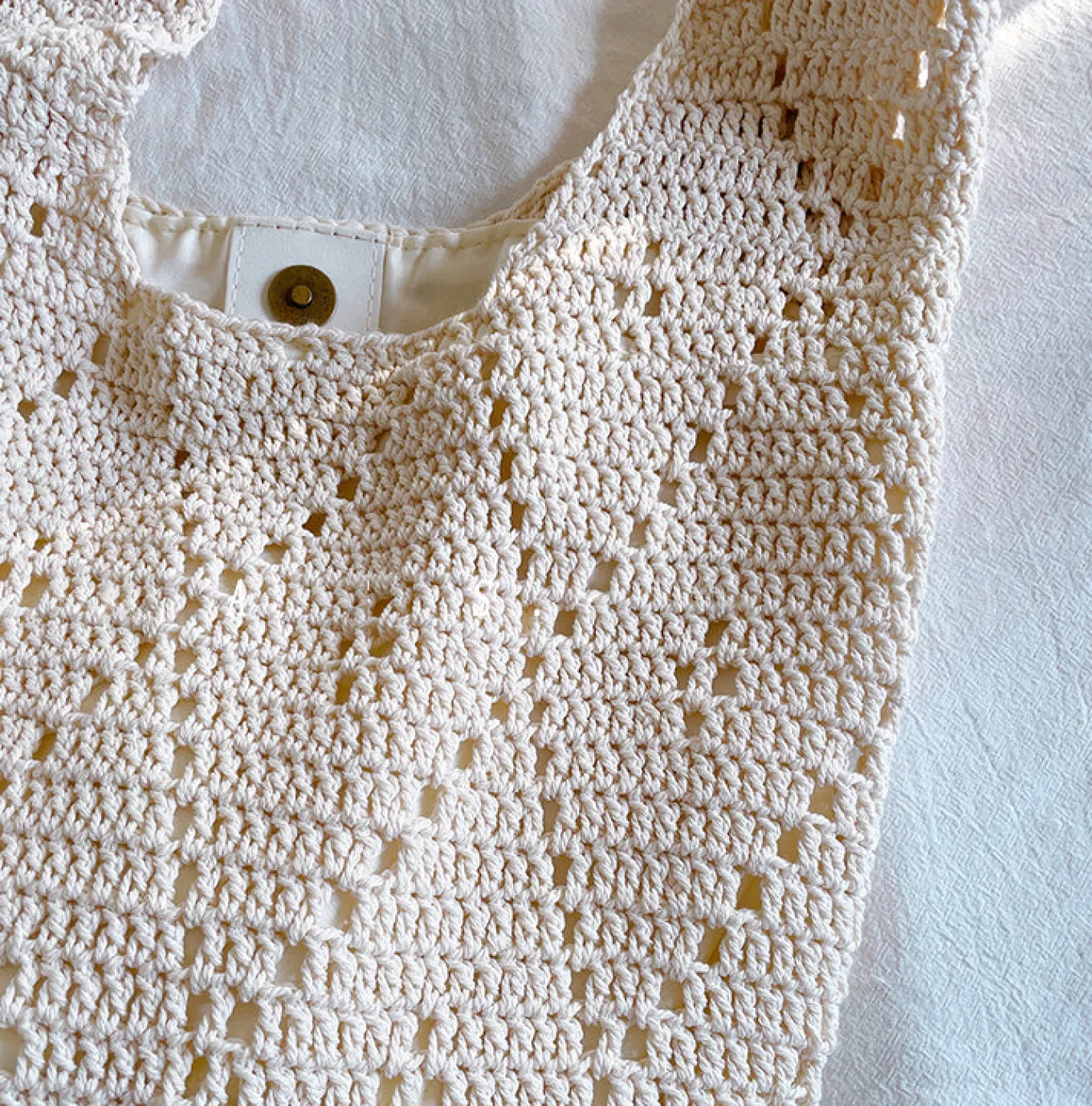 Elena Handbags Handmade Crochet Retro Style Tote Bag